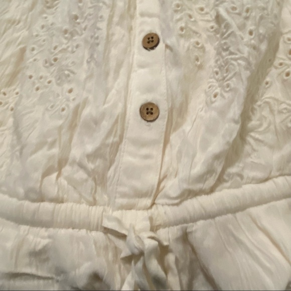 American Eagle Outfitter Cream Eyelet Strapless Tube Top Romper - Picture 4 of 5